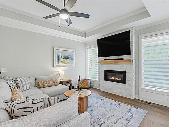 3rd image of 24956 W 94th Pl