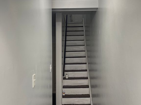3rd image of 810 W Stella St