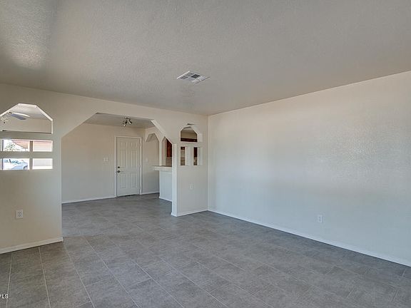 3rd image of 3711 W Catalina Dr