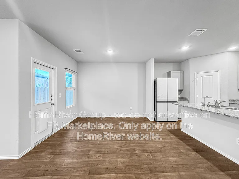 6117 Montrelia Dr — Photo 2
