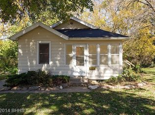 5823 Carpenter Ave, Des Moines, IA 50311