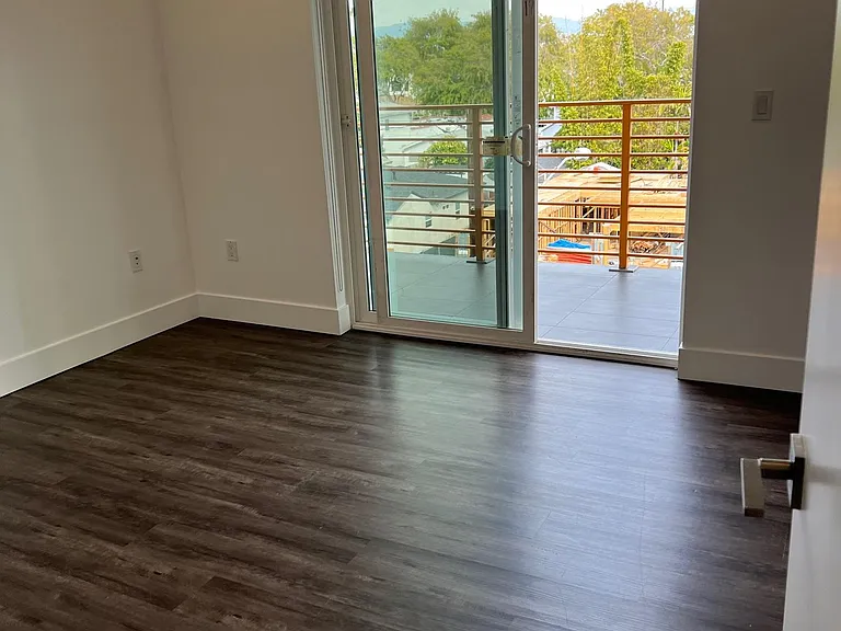 4231 McLaughlin Ave #401 — Photo 7