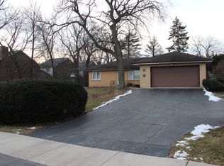 523 63rd St, Willowbrook, IL