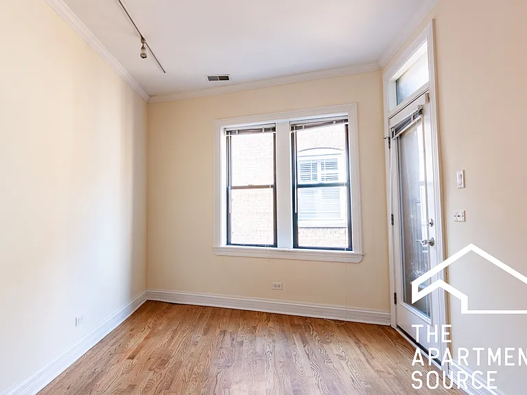 622 W Roscoe St #3B — Photo 6