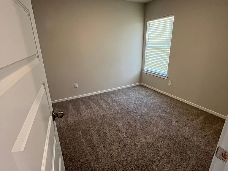 25553 Blossom Ct — Photo 11