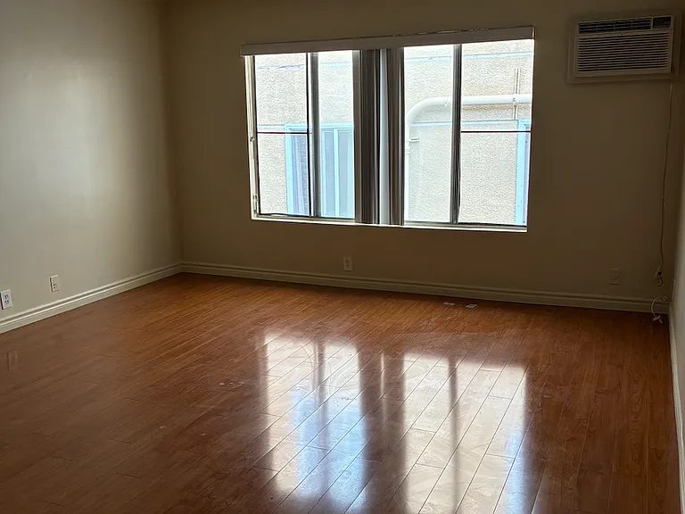 3620 Bagley Ave #14 — Photo 2