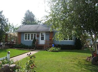 124 E 1st St, Gillett, WI 54124
