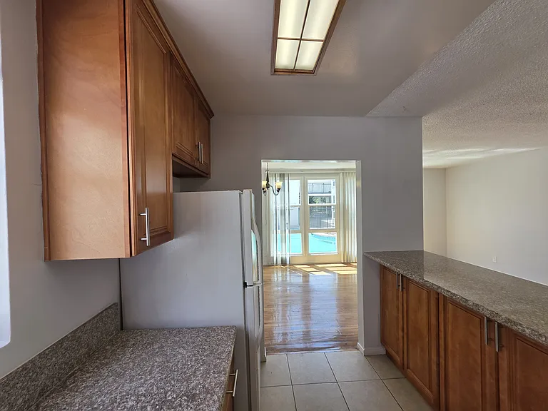 1732 N Harvard Blvd #106 — Photo 13