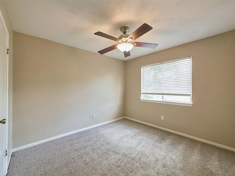23311 Grand Rapids Ln — Photo 23