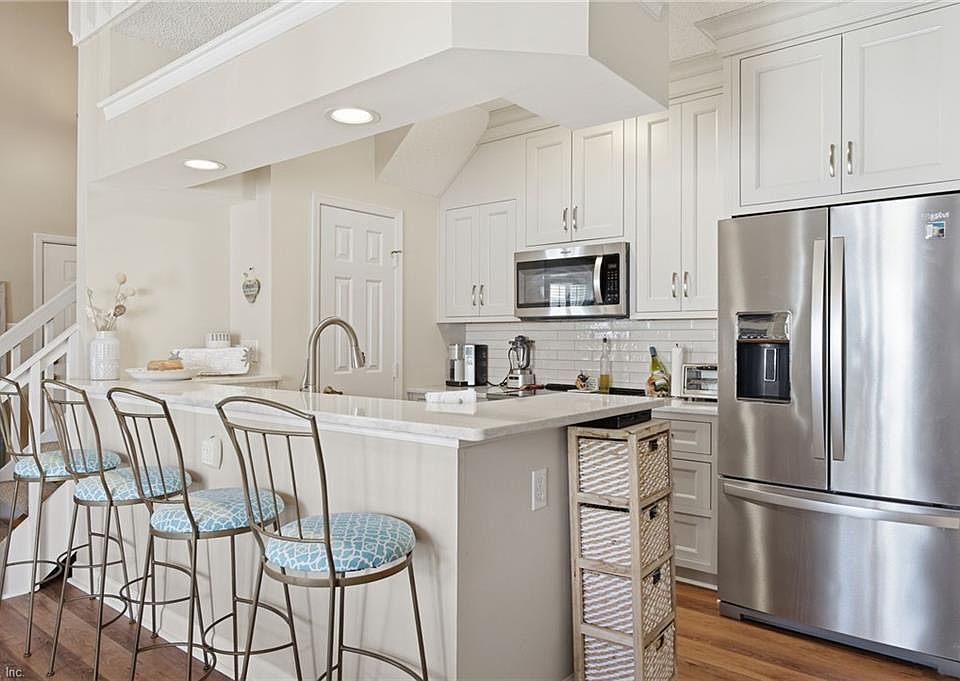 1st image of 2312 Beach Haven Dr APT 302