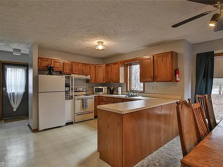 267 Brier Crest Rd — Photo 4