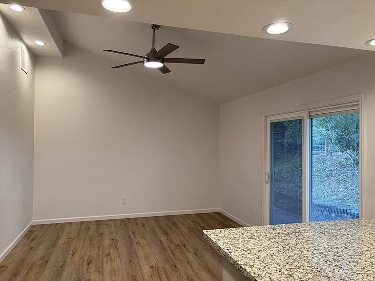 1776 Meda Ave — Photo 13
