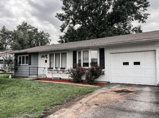 909 S East St, Mount Vernon, MO 65712