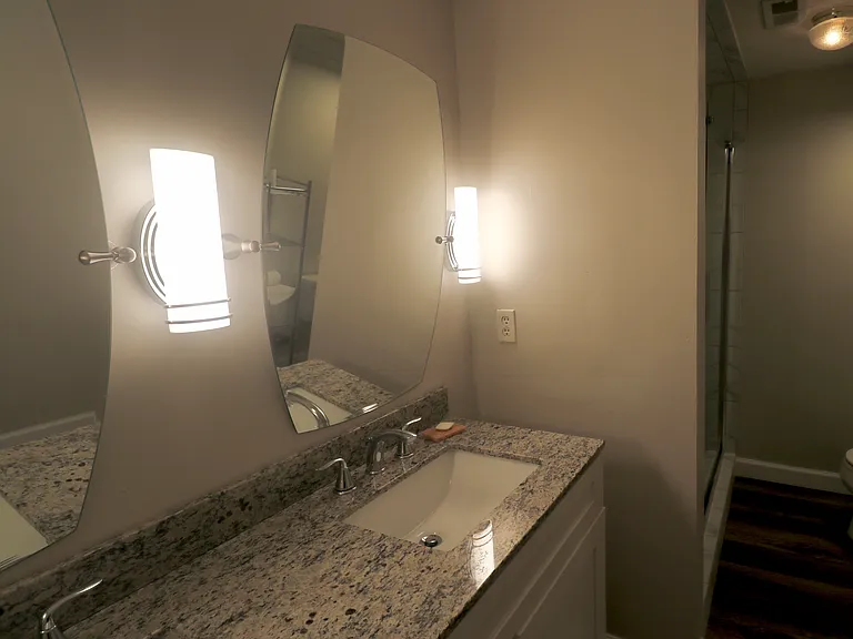 1005 Lakefront Dr — Photo 37