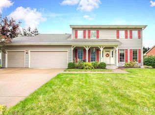 10712 N Sleepy Hollow Rd, Peoria, IL 61615