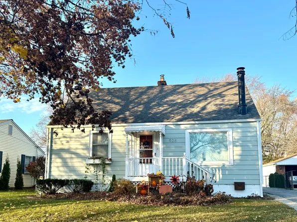 928 W 3rd St, Rochester, MI 48307