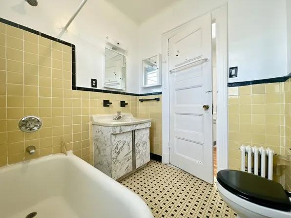 14-28 Astoria Park South image 22 of 29