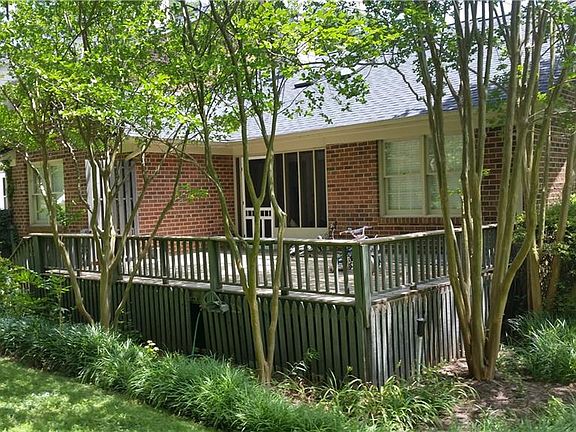 5th image of 7 Milpond Ln