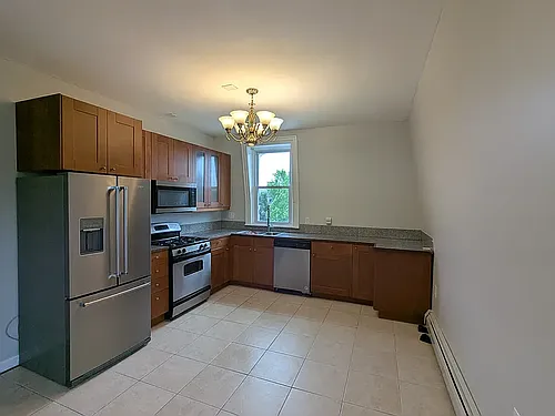 29 Brighton St Photo 1