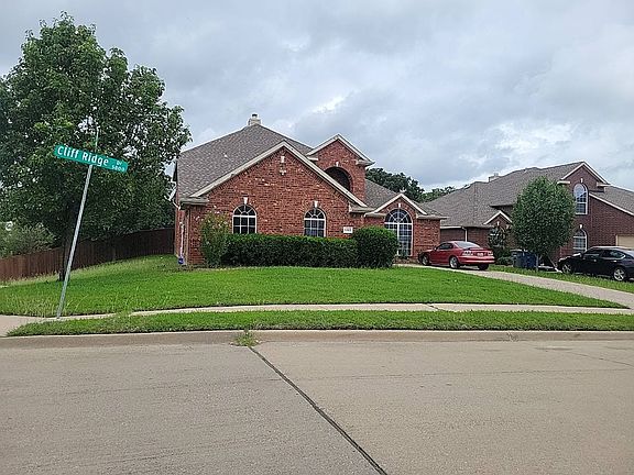3rd image of 5883 Cliff Ridge Dr