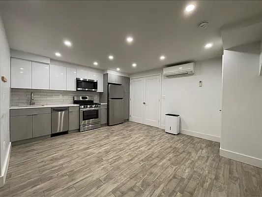 Rented by Compass | media 46