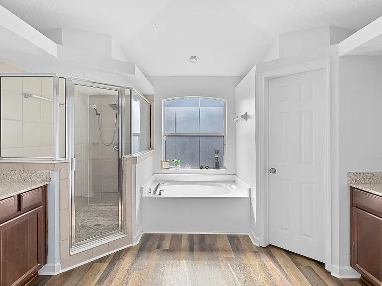708 Flowers St — Photo 16
