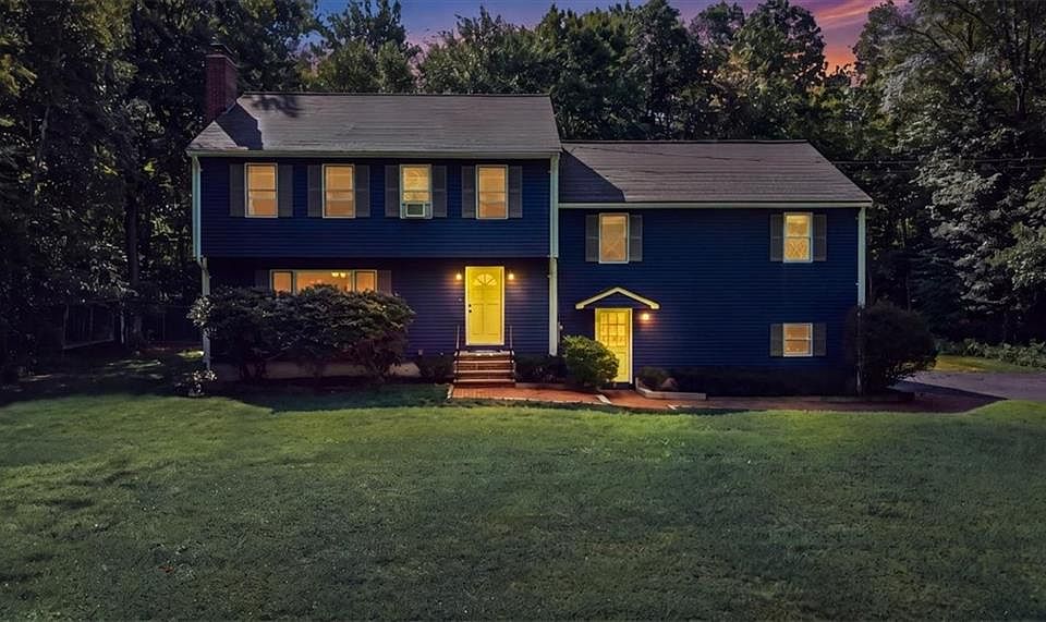1st image of 122 Burlingame Rd