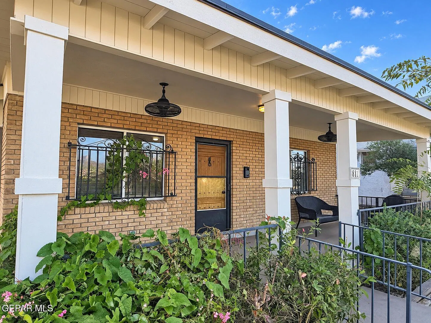 2 bed, 1.0 bath, 781 sqft, $1,500 — Photo 2
