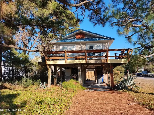 300 Maryland Avenue, Carolina Beach, NC 28428