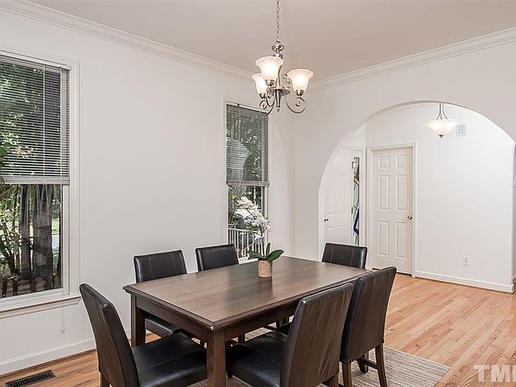 3rd image of 3905 Sunningdale Way