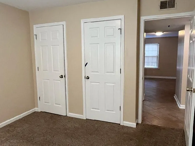 4229 Glenn Hill Manor — Photo 7