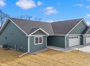 704 Roosevelt St, Baraboo, WI 53913