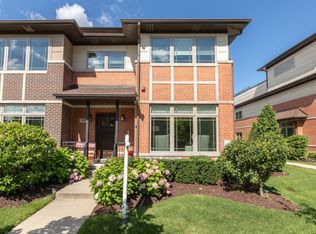 34 Meacham Ave, Park Ridge, IL 60068