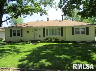 624 S School St, Lacon, IL 61540