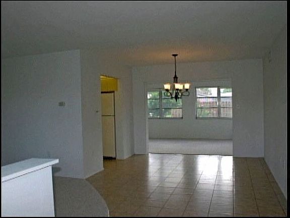 Dining area to FL Room