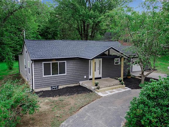 2nd image of 6639 Revere Dr