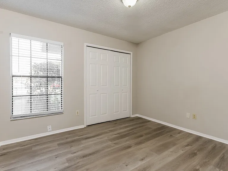 3172 Burlington Dr — Photo 13