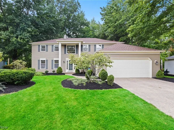 126 Westchester Dr, Amherst, OH 44001