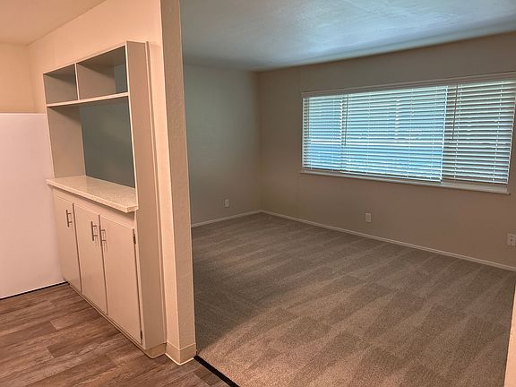 2nd image of 2941 Marconi Ave APT 37