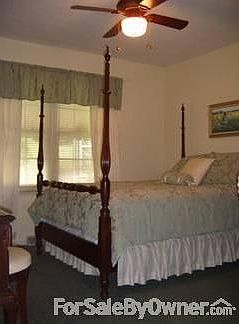 Spare Bedroom : All bedrooms have SOLID wood, six panel doors and ceiling fans!