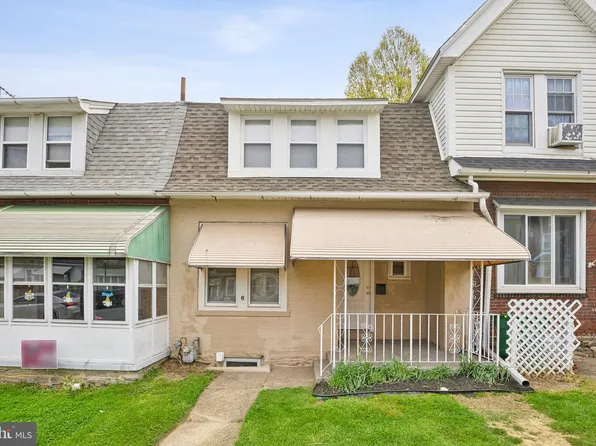 6 Maple St, Marcus Hook, PA 19061