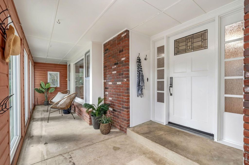 1120 Lindenwood Dr