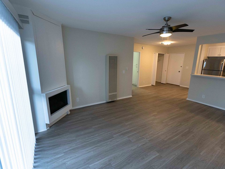 1st image of 404 Washington Ave #204