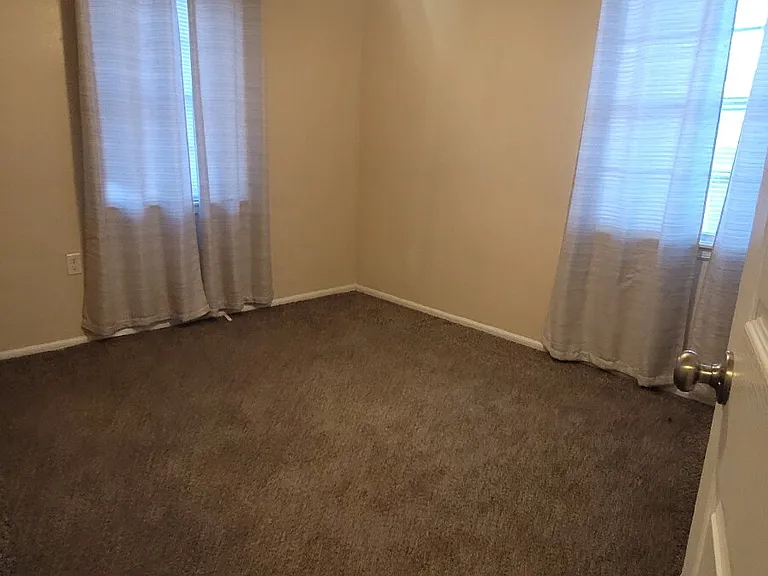 701 E Pinecrest Dr — Photo 8