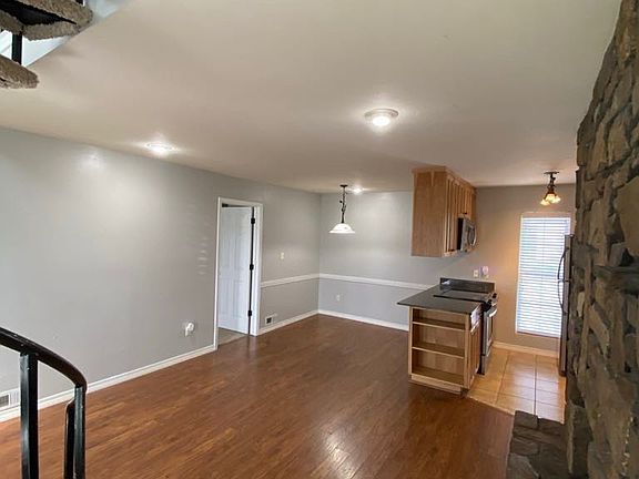 5th image of 13803 Turnberry Ln #1