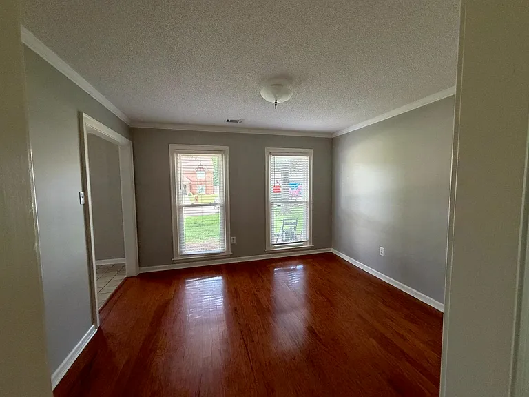 2910 Foster Dale Cv — Photo 10