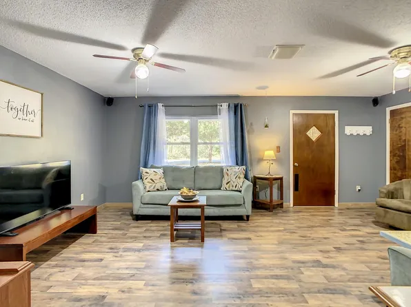 (undisclosed Address), Ocklawaha, FL 32179