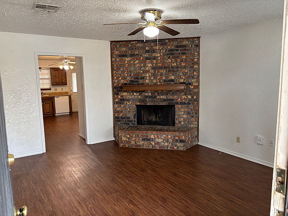 2nd image of 23 Shady Valley Ct