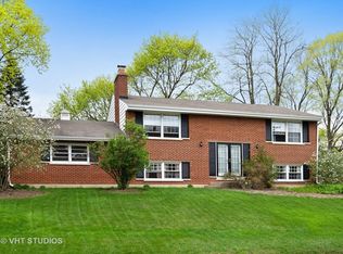 1102 Westhaven Dr, Wheaton, IL