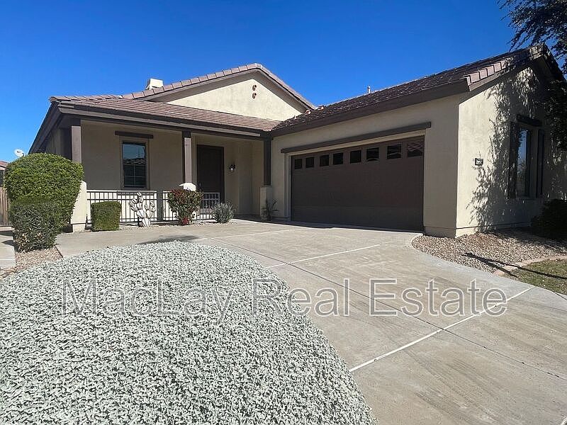 1st image of 270 W Wisteria Pl